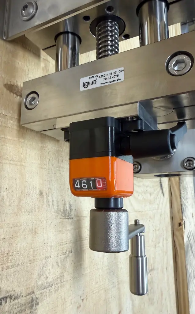 Height Adjustable Stand.3.webp
