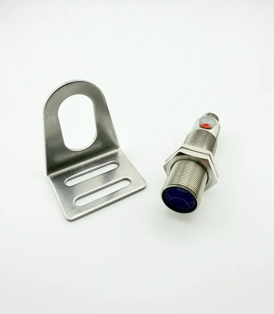 18mm Photoelectric Sensor - L Bracket